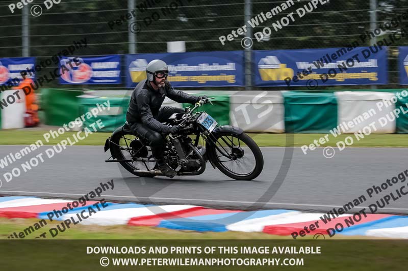 Vintage motorcycle club;eventdigitalimages;mallory park;mallory park trackday photographs;no limits trackdays;peter wileman photography;trackday digital images;trackday photos;vmcc festival 1000 bikes photographs